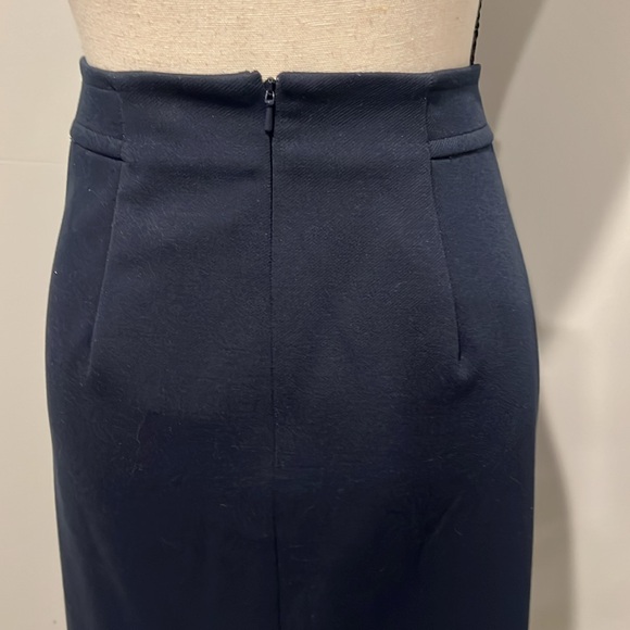 Banana Republic navy blue lined skirt with buttons - Picture 11 of 15
